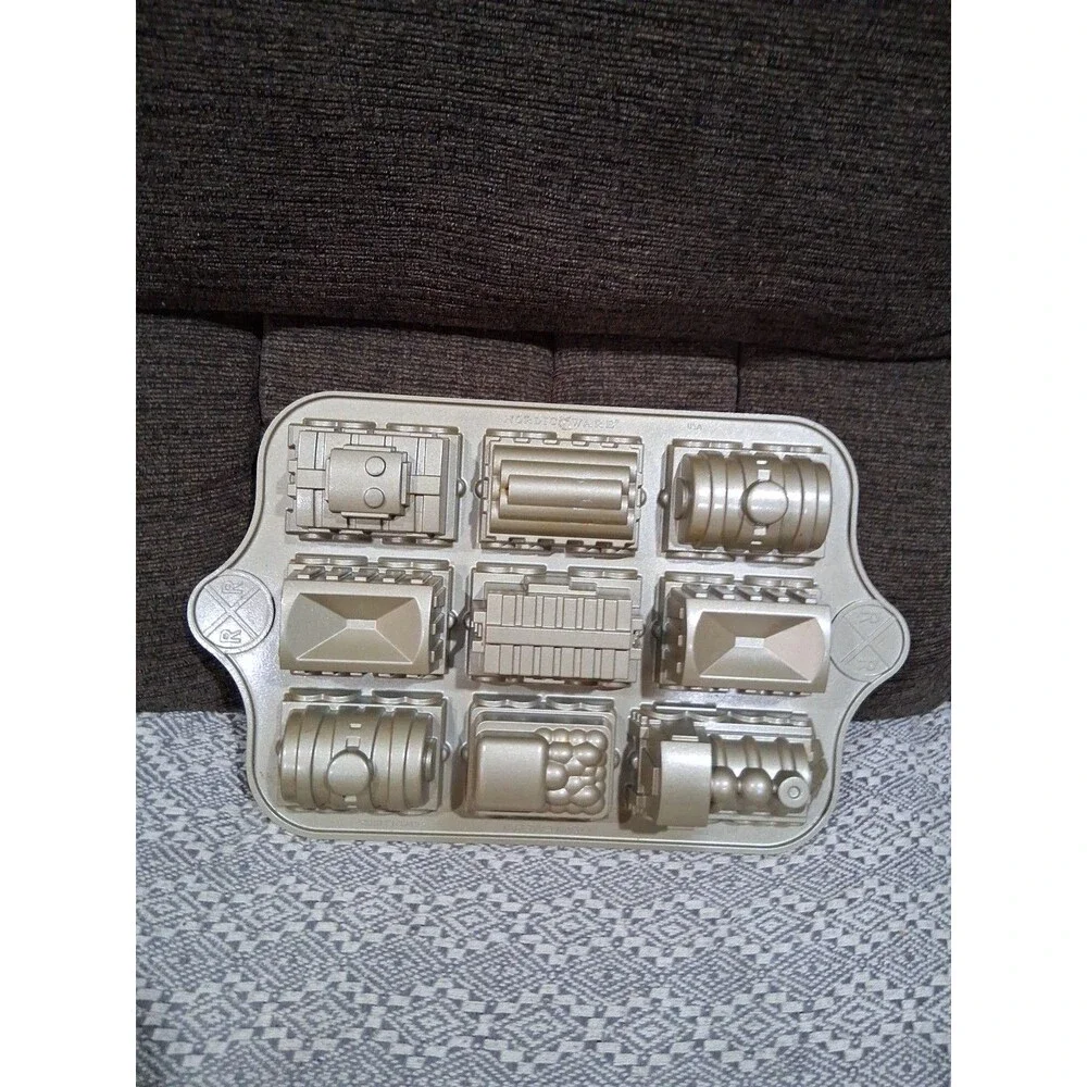 Nordic Ware Platinum Collection 9-Train Mini-Cake Pan Loaf Freight Cars Engine